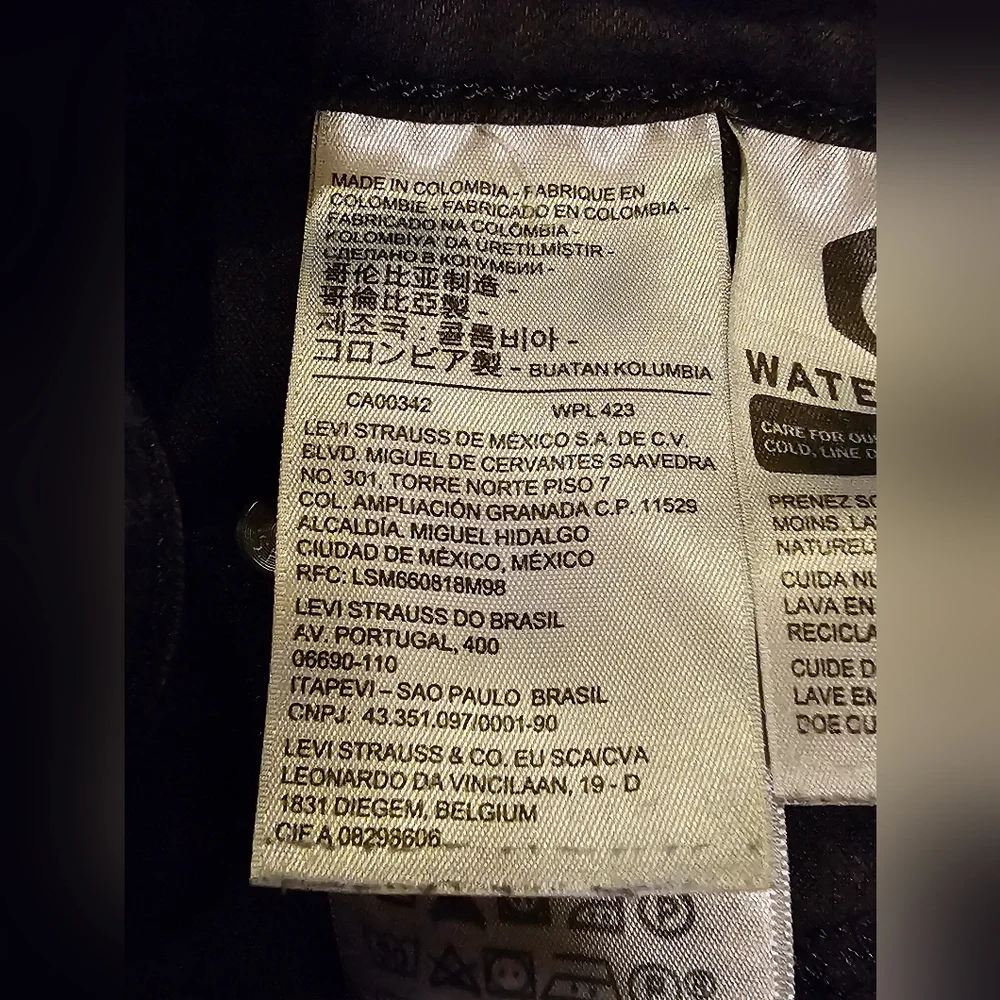 Levi's 711 Skinny Jeans Women’s W26 L30 Black Stretch
